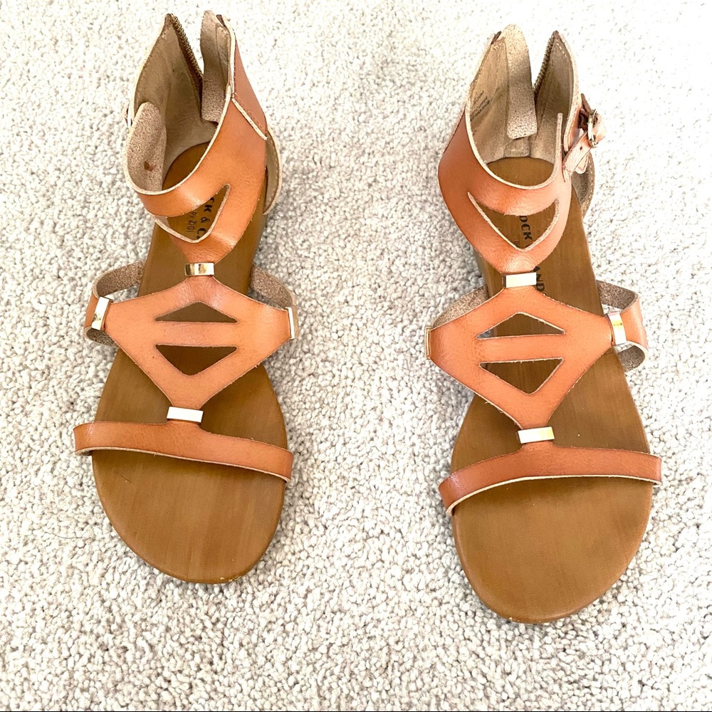 Rock & candy by zigi cognac flat sandals